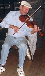 'Ragtime' Jack Radcliffe and his fiddle